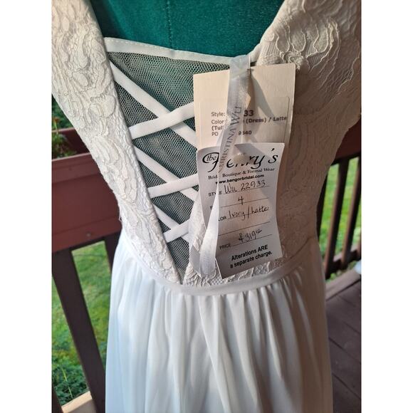 Bride Dress Women’s Maxi Floral Lace Off White Size 4 NWT’s Originaly $319 - Picture 3 of 8